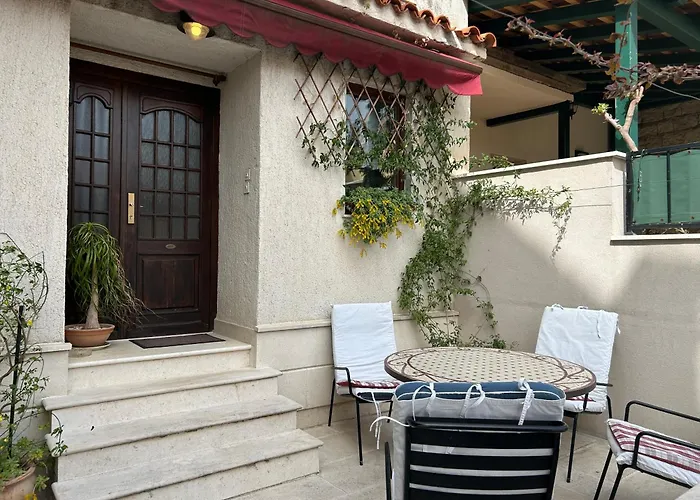 Guest house Fjaka 3*