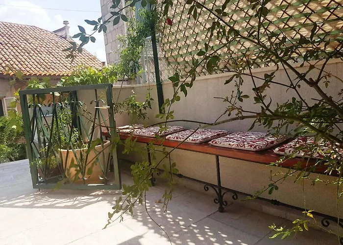 Guest house Fjaka 3*